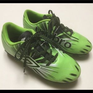 ⚽️ UMBRO SOCCER CLEATS ⚽️